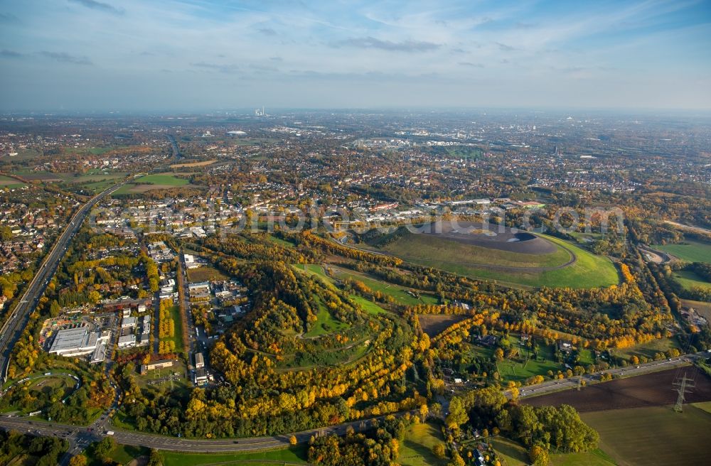 Gladbeck from above - The Mottbruchhalde in Gladbeck in North Rhine-Westphalia. North of Mottbruchhalde is the nature reserve (NSG) Natroper field