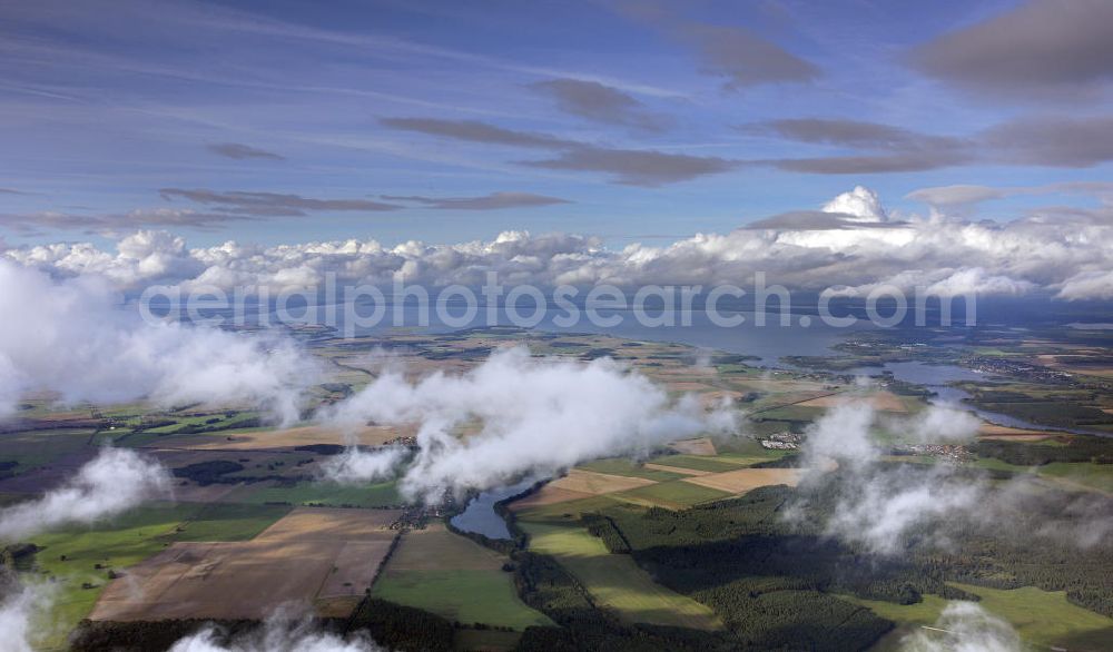 Rechlin from above - Blick über die Müritz in der Mecklenburgischen Seenplatte nach Norden. Die Müritz ist zweitgrößte Binnensee Deutschlands und der größte, der komplett innerhalb Deutschlands liegt. View over the Mueritz in the Mecklenburg Lake District to the north. It is second largest lake in Germany and the largest, which lies entirely within Germany.