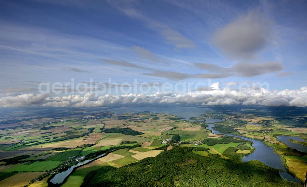 Aerial image Rechlin - Blick über die Müritz in der Mecklenburgischen Seenplatte nach Norden. Die Müritz ist zweitgrößte Binnensee Deutschlands und der größte, der komplett innerhalb Deutschlands liegt. View over the Mueritz in the Mecklenburg Lake District to the north. It is second largest lake in Germany and the largest, which lies entirely within Germany.