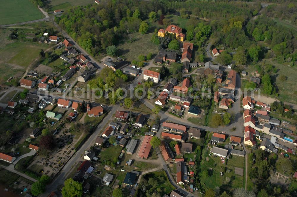 Aerial image Fretzdorf - Blick auf den Ort Fretzdorf. Gegründet wurde das Dorf Anfang des 14. Jahrhunderts, der Ursprung geht auf eine Burg zurück. Heute ist es ein Ortsteil von Wittstock / Dosse und hat ca. 360 Einwohner.