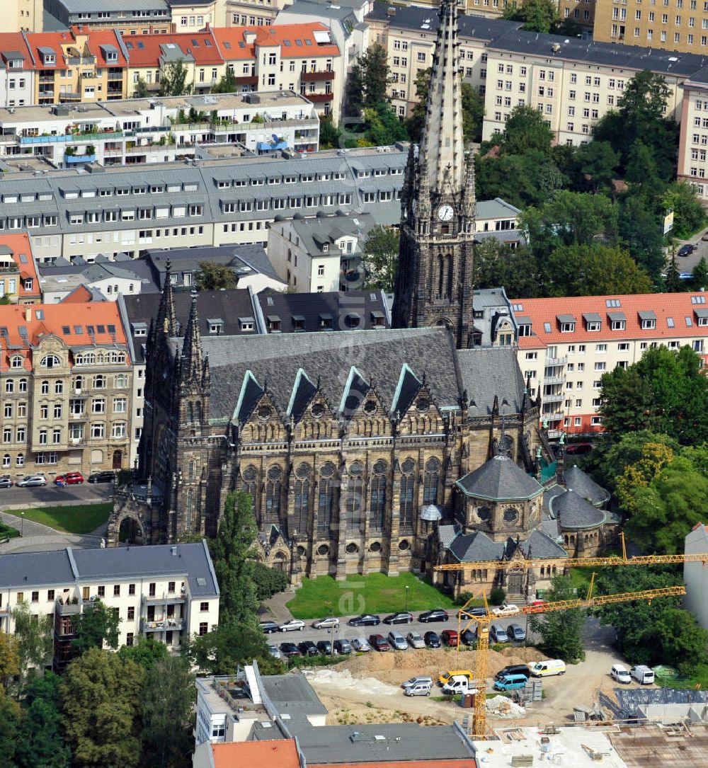 Aerial image Leipzig - Die evangelisch-lutherische Pfarrkirche Peterskirche am Schletterplatz im südlichen Zentrum von Leipzig, Sachsen. The evangelical-lutheran parish church Peterskirche at the place Schletterplatz is located in the southern center of Leipzig, Saxony.