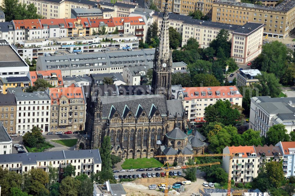 Aerial photograph Leipzig - Die evangelisch-lutherische Pfarrkirche Peterskirche am Schletterplatz im südlichen Zentrum von Leipzig, Sachsen. The evangelical-lutheran parish church Peterskirche at the place Schletterplatz is located in the southern center of Leipzig, Saxony.