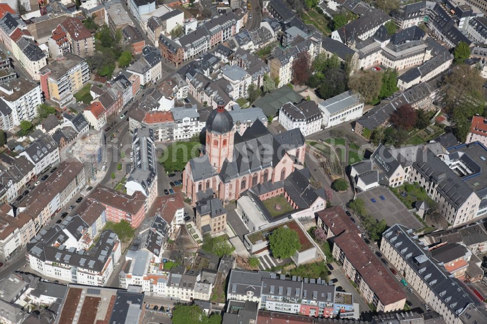 Aerial photograph Mainz - The parish church of St. Stephan in Mainz in the state of Rhineland-Palatinate is located in the south of the historic city of Mainz and is known for its Chagall windows