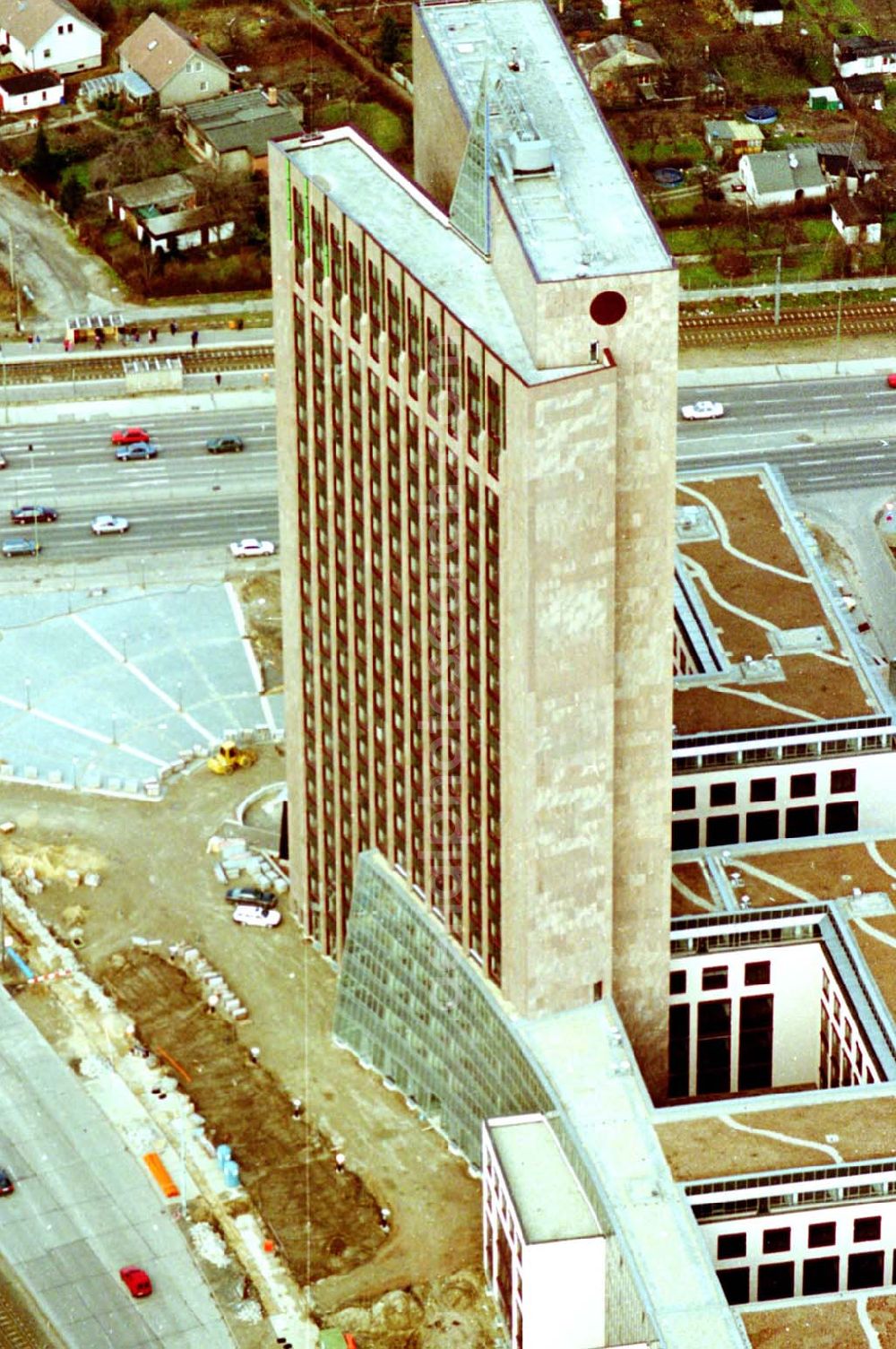 Berlin from above - 12.02.1995 die Pyramide Marzahn Rhinstraße