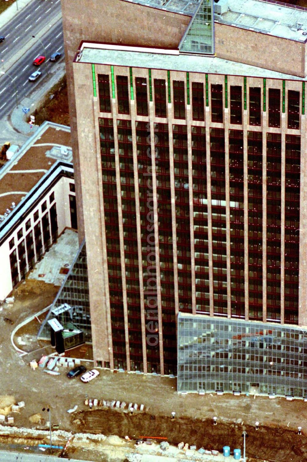 Berlin from the bird's eye view: 12.02.1995 die Pyramide Marzahn Rhinstraße