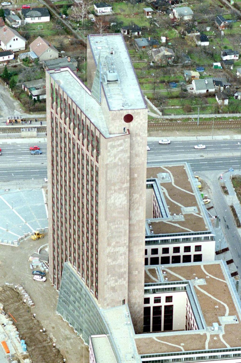 Berlin from above - 12.02.1995 die Pyramide Marzahn Rhinstraße