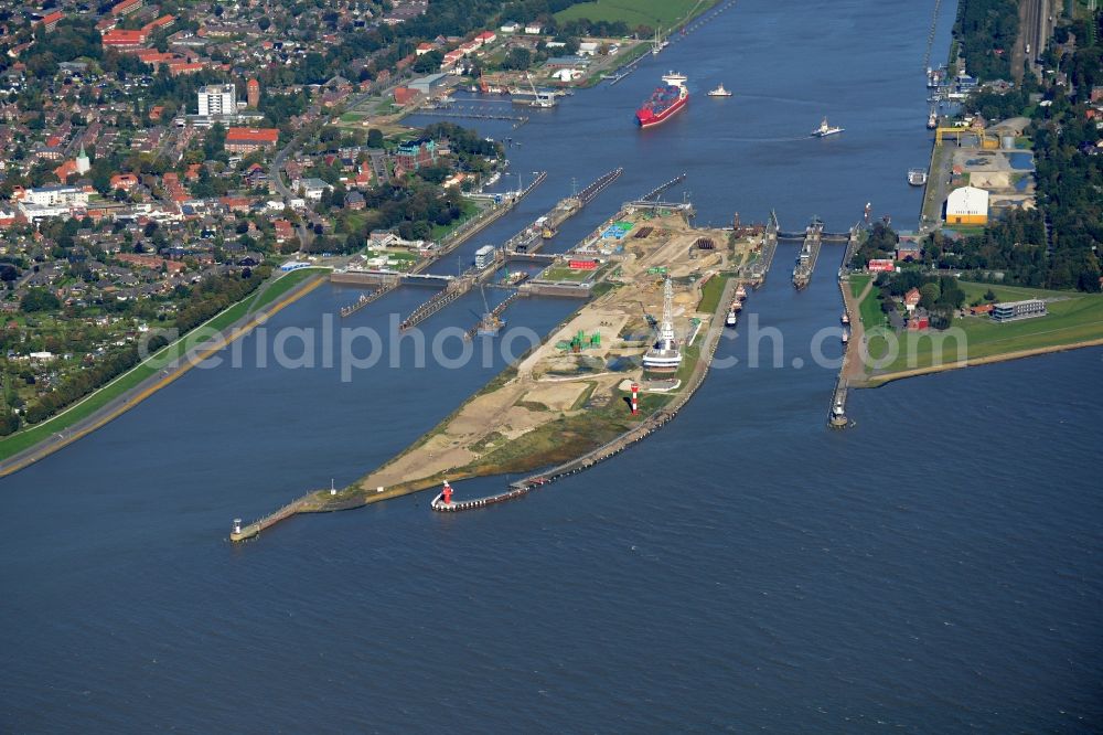 Brunsbüttel from above - The watergate of the North-East Sea Channel in Brunsbuettel at the mouth of the river Elbe in the state of Schleswig-Holstein