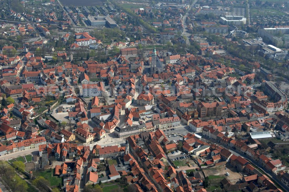 Aerial image Bad Langensalza - Blick über Bad Langensalza im Unstrut-Hainich-Kreis, die zweitgrößte Stadt im Kreis. Die Stadt wurde im 9. Jh. gegründet, durch sie fließt der Fluß Salza. Bad Langensalza hat ca. 18.296 Einwohner. Bemerkenswert ist die zum Großteil restaurierte Altstadt. Kontakt: Marktstraße 1, 99947 Bad Langensalza,