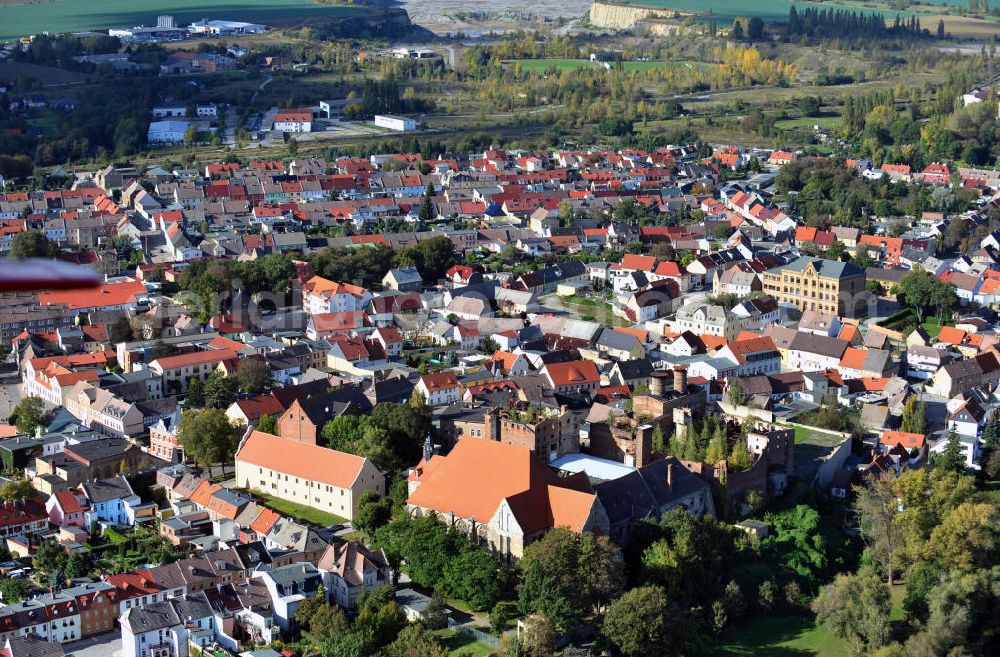 Aerial photograph Nienburg / Saale - Nienburg is a city in Salzland county in Saxony-Anhalt. The city is located in the Lower Saale Valley Nature Park