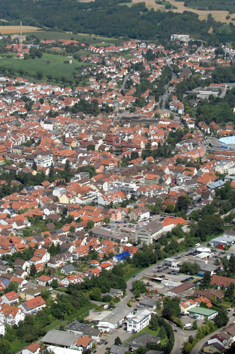 Wiesloch from the bird's eye view: Stadtansicht von Wiesloch in Baden-Württemberg. Die Stadt hat ca. 25.960 Einwohner. Kontakt: Stadtverwaltung Wiesloch, Marktstraße 13, 69168 Wiesloch, Tel. 06222 / 84-1