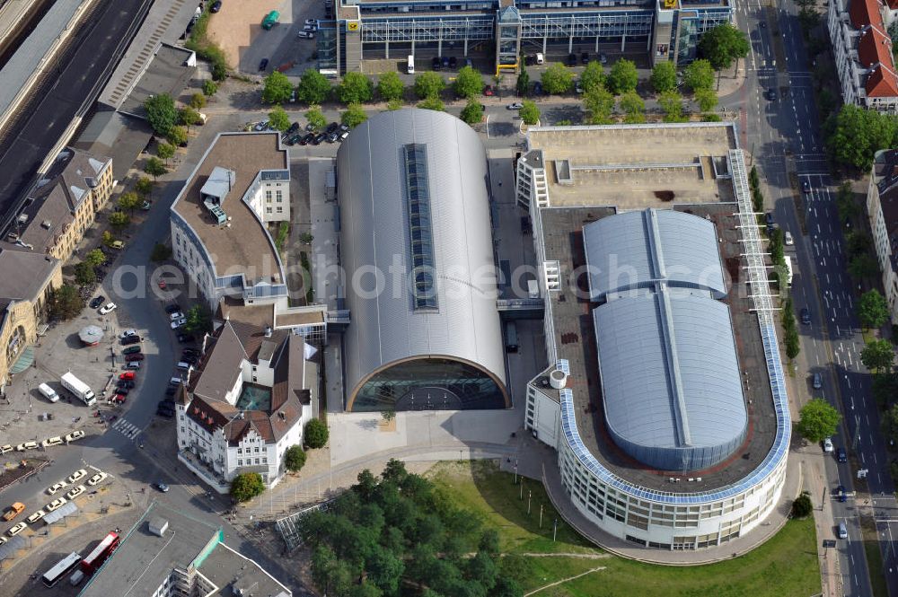 Aerial photograph Bielefeld - The town hall of Bielefeld with its extension is a multi-functional conference and event center in Bielefeld. The hall is used for events in the areas of conference, convention, concert, exhibition, show, public and company-related events