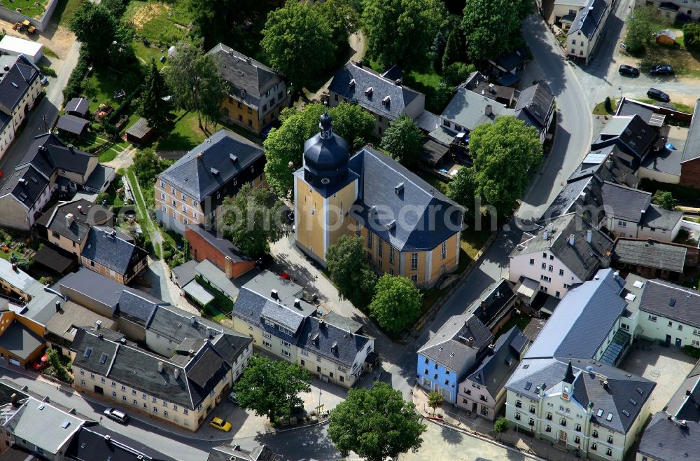 Gefell from the bird's eye view: The parish church, Our love women, dates from the year 1303rd Its present appearance dates from the 18th century. Tonsillectomy in 1962 an overhaul of the interiors. The church is located in the city center