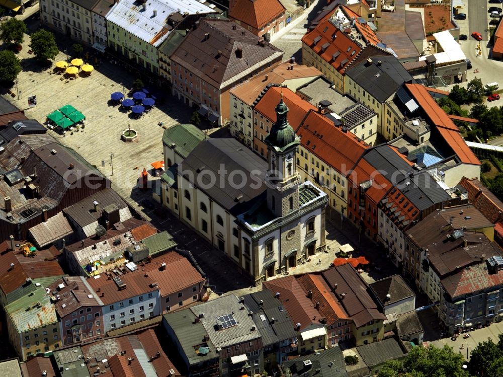 Aerial photograph Traunstein - The parish church of St. Oswald is a Baroque church in Traunstein in Upper Bavaria. It was probably in the 12th Century as a medium-sized late-Romanesque church was built and later rebuilt in Gothic style. The church is located in the center of the town