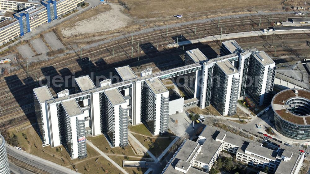 Aerial photograph München - Die Ten Towers an der Dingolfinger Straße im Münchener Stadtteil Haidhausen waren ein Projekt des Architektenbüros Kersken und Kirchner. In diesen Bürogebäuden befindet sich das Telekom Center München (TCM). The Ten Towers at the Dingolfinger Strasse in Munich.