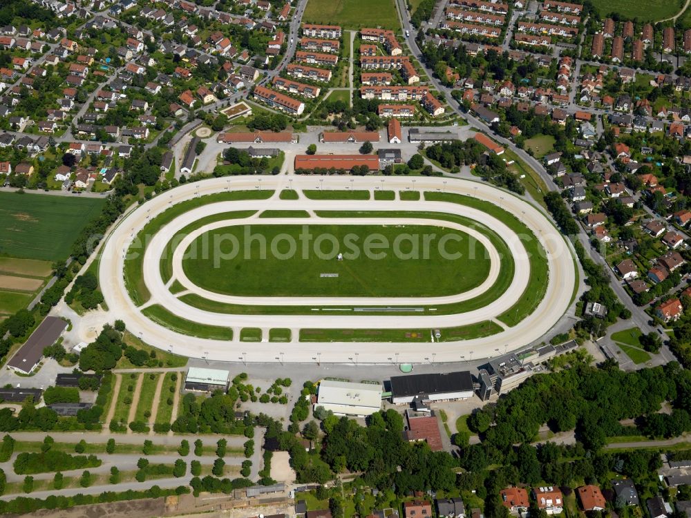 Aerial image München - The harness racing track Daglfing in the Daglfing part of Munich in the state of Bavaria. The sporting ground consists of three oval tracks with different lengths. There are two stands houses on site with included betting halls and restaurants. The racing track was opened in 1902