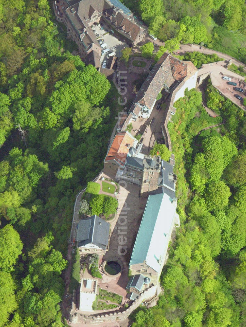 Eisenach from the bird's eye view: Blick auf die Wartburg-Stiftung Eisenach bei 99817 Eisenach / Thüringen Im Dezember 1999 wurde die Wartburg-Stiftung Eisenach von der UNESCO in die Liste des Welterbes der Menschheit aufgenommen.