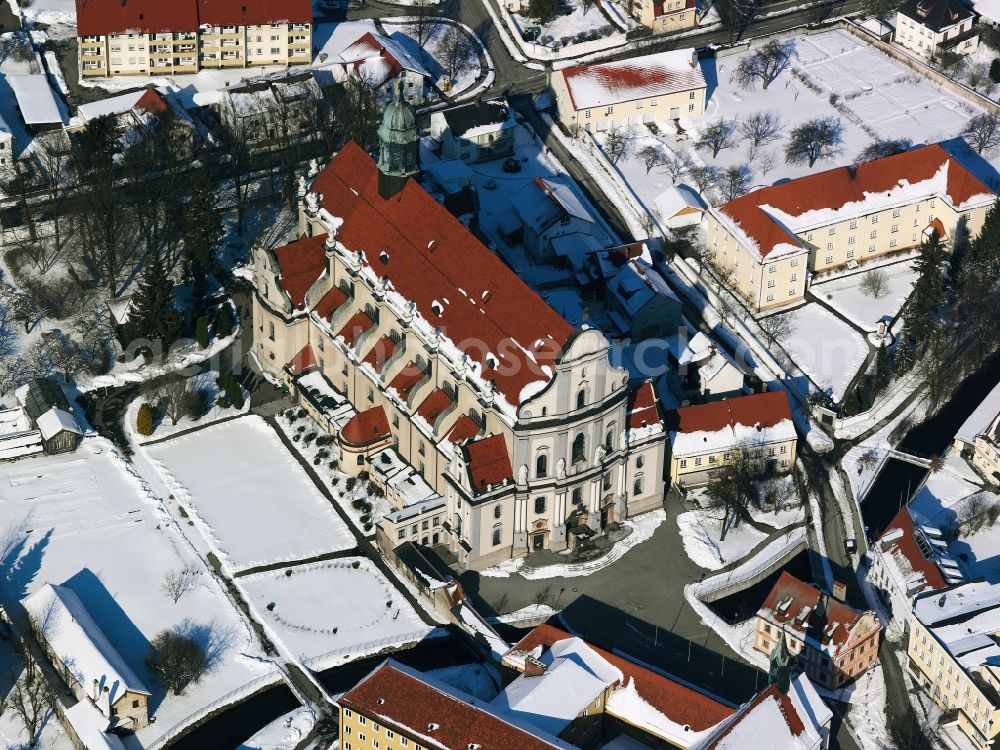 Altötting from the bird's eye view: The Basilica of St. Anne's winter here in Altoetting is the largest in the 20 Century church in Germany. The church will offer 8,000 people. The basilica was in the neo-baroque style designed by the architect Johann Baptist Schott. On 13 October 1912 was inaugurated the church