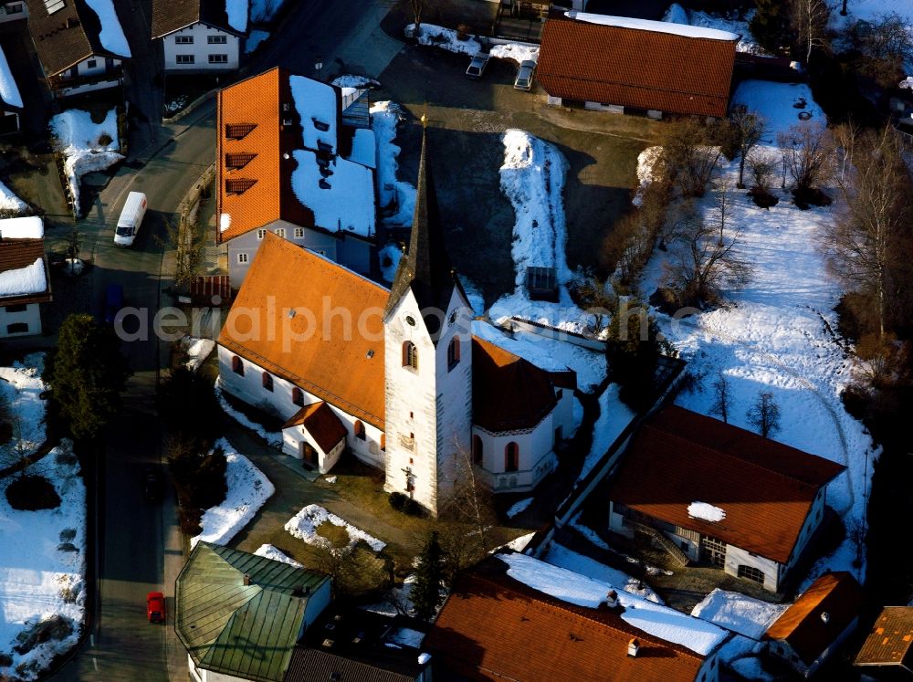 Amerang from the bird's eye view: The parish church of St. Rupert winter here was first mentioned in documents in 1354. The church is located in a residential district in the municipality