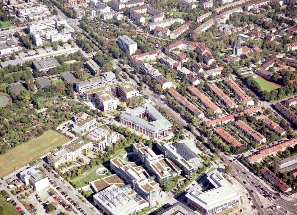 München from the bird's eye view: 30.09.2002 DIFA ( Deutsche Immoblilien Fonds AG ) 80807 München Leopoldstr. 236/238