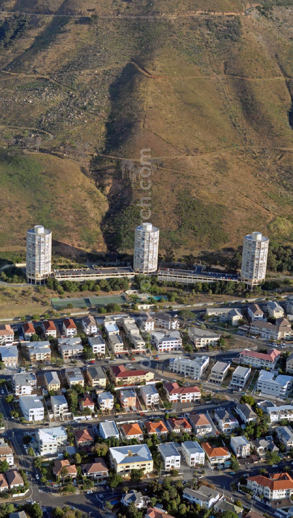 Aerial photograph Kapstadt - Blick auf die Disa Park Towers am Fuß des Tafelbergs. Die Hochhäuser wurden in den 1960er Jahren errichtet und sind auch als die Pfefferstreuer bekannt. View of the Disa Park Towers at the foot of Table Mountain.