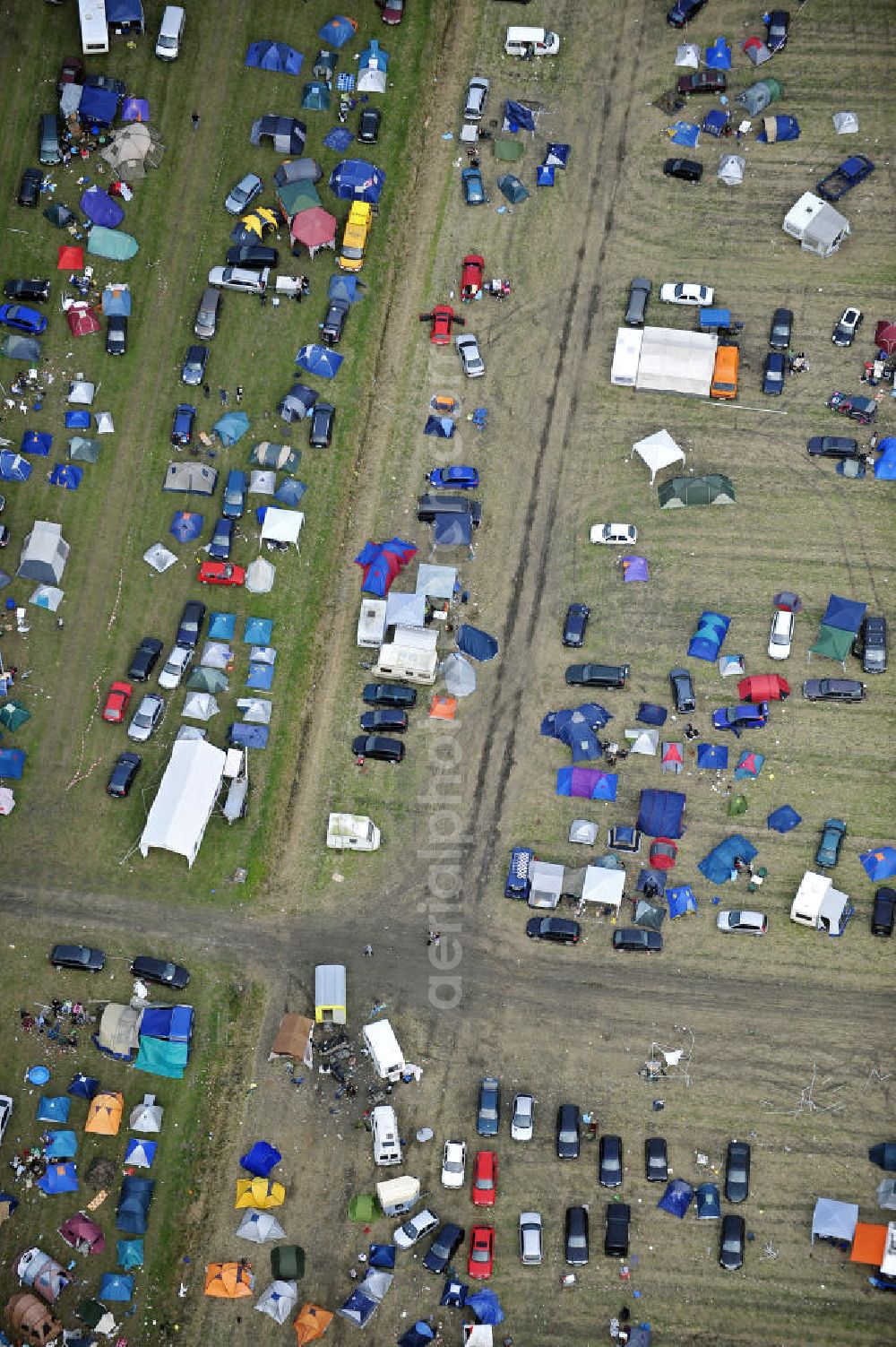 Aerial photograph Marne - Blick auf den Campingplatz des Dithmarscher Rockfestivals in Marne. View of the campsite of the Dithmarschen Rock Festival in Marne.