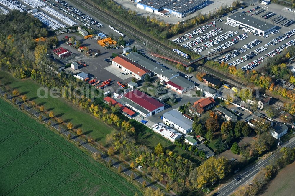 Sülzetal from above - Building and production halls on the premises of DKM Dodendorfer Kunststoff- and Metalltechnik GmbH Am Bahnhof in the district Dodendorf in Suelzetal in the state Saxony-Anhalt, Germany