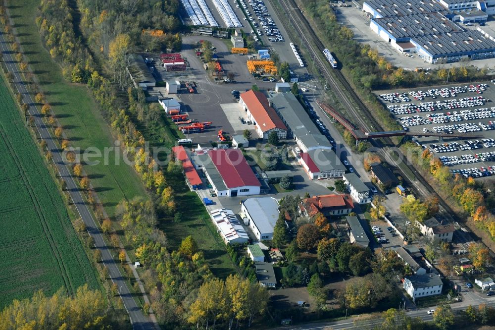 Sülzetal from the bird's eye view: Building and production halls on the premises of DKM Dodendorfer Kunststoff- and Metalltechnik GmbH Am Bahnhof in the district Dodendorf in Suelzetal in the state Saxony-Anhalt, Germany