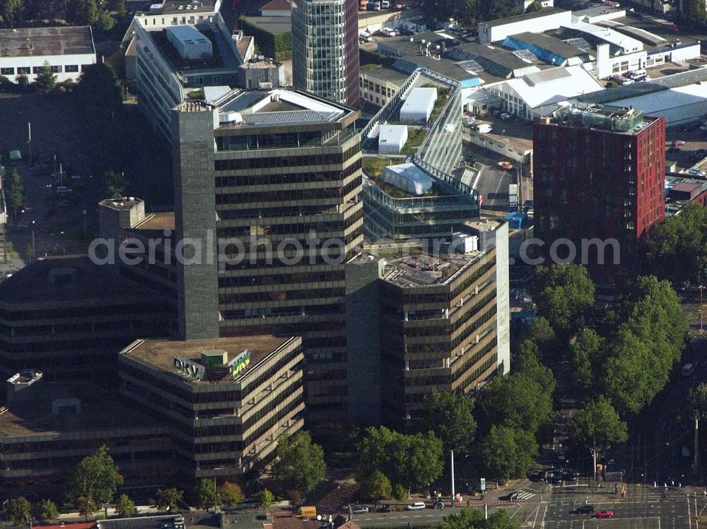 Aerial image Köln - 29.08.2005 Köln (NRW) Blick auf den Hauptsitz der DKV (Deutsche Krankenversicherung AG) in der Aachenerstraße in Köln. DKV Deutsche Krankenversicherung AG, Aachener Straße 300, 50933 Köln, Telefon 0 18 01 / 358 100, Telefax 01 80 / 5 78 60 00, E-Mail service@dkv.com