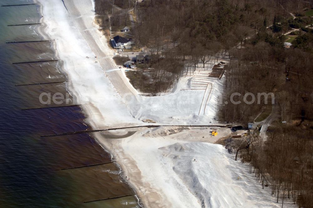 Aerial photograph Graal-Müritz - Blick auf die Dünenerhöherungs und -verbreiterungsarbeiten an der Schleuse in Graal-Müritz. Kontakt: ARGE Rohde-Nielsen Hegemann; Tel.: 0172/4333428, Hr. Will; Tel.: 0171/3165035, Hr. Brandt / Hr. Hegemann.