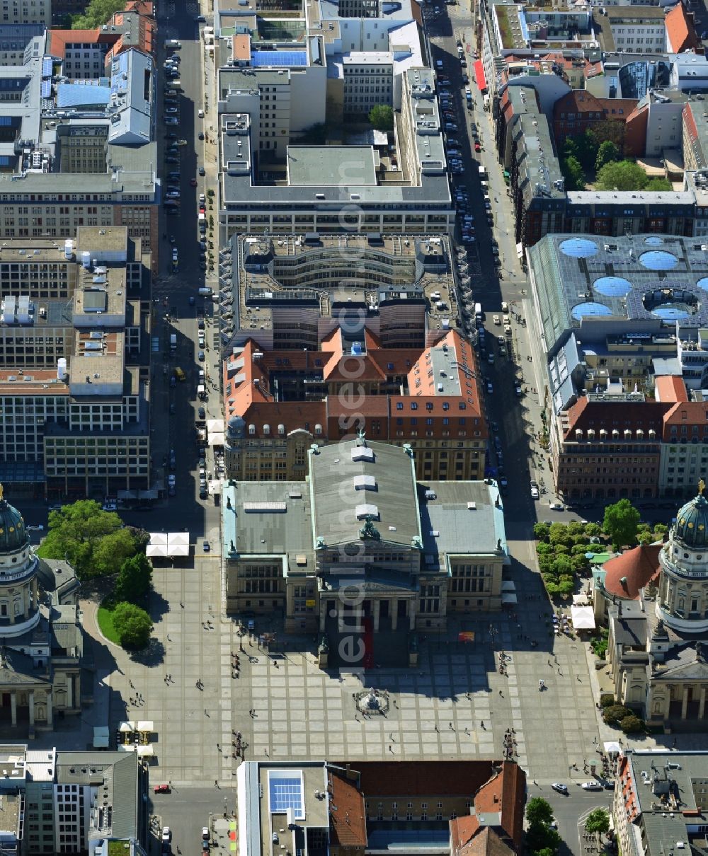 Aerial image Berlin Mitte - The Gendarmenmarkt is a square of the historic center of Berlin. The centerpiece is the concert hall, which is flanked on the north side of the French Cathedral and on the opposite side of the German Cathedral. The place was built from 1688 to plans by Johann Arnold Nering as a part of the Frederick City of Elector Frederick III