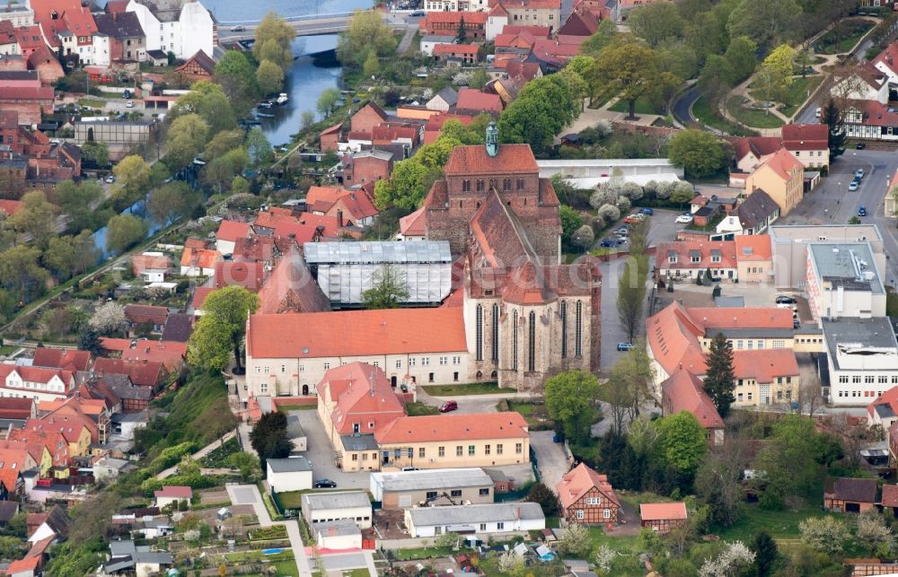 Aerial image Hansestadt Havelberg - View of the Cathedral St. Marien in the Hanseatic City of Havelberg in Saxony-Anhalt