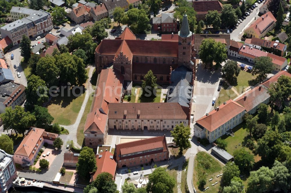 Brandenburg an der Havel from the bird's eye view: Cathedral of St. Peter and Paul at the Burghof in Brandenburg an der Havel in the state of Brandenburg