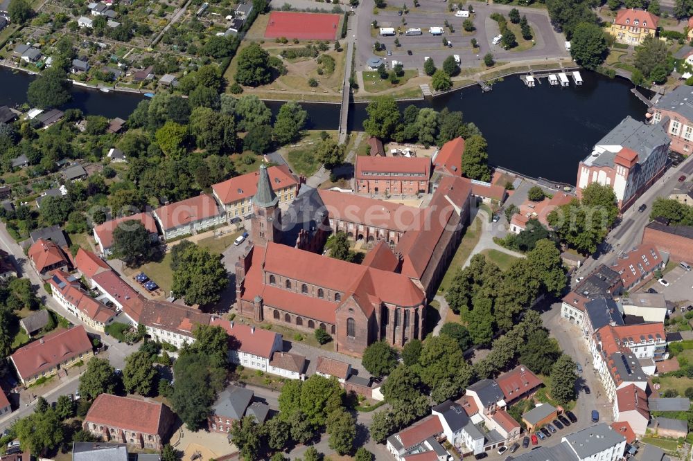 Brandenburg an der Havel from above - Cathedral of St. Peter and Paul at the Burghof in Brandenburg an der Havel in the state of Brandenburg