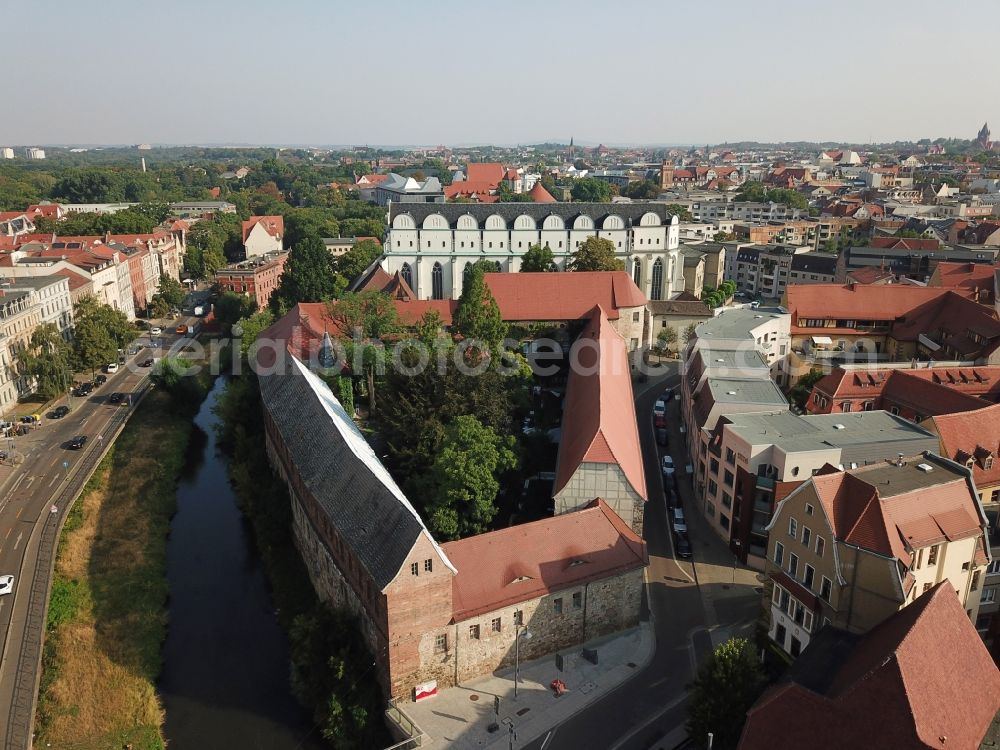 Halle (Saale) from the bird's eye view: Cathedral Square and cathedral and Neue Residenz in the center of the old town of Halle in Saxony-Anhalt