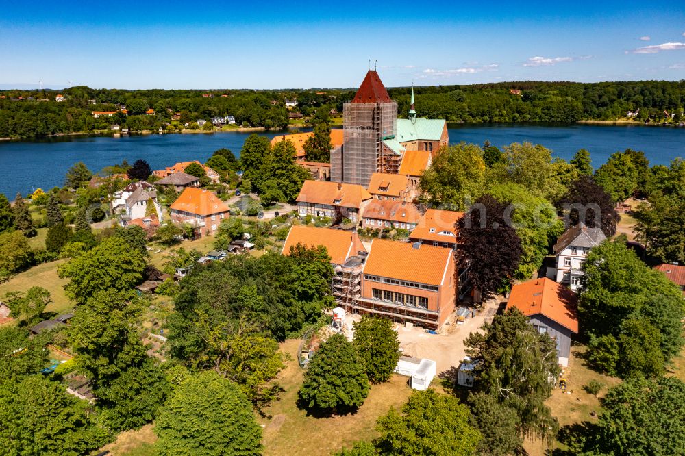 Aerial photograph Ratzeburg - Church building of the cathedral in the old town in Ratzeburg in the state Schleswig-Holstein, Germany