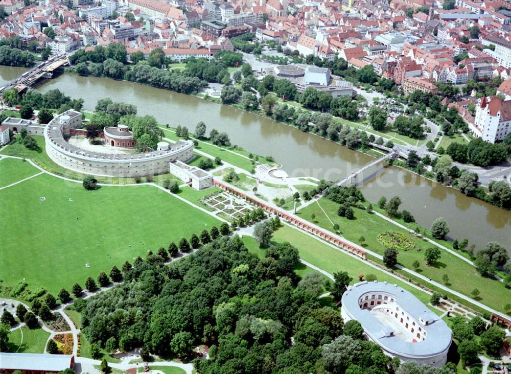 Ingolstadt from the bird's eye view: Donaubühne Reduit Tilly mit der Turm Triva im Klenzepark in Ingolstadt.