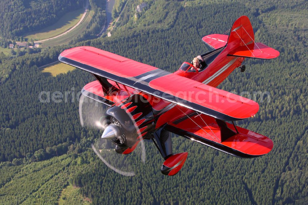 Rottweil from above - Kunstflugtauglicher Doppeldecker / Flugzeug vom Typ Pitts Samson II nahe dem Flugplatz Rottweil-Zepfenhan EDSZ in Baden-Württemberg. Fully aerobatic Aircraft / biplane near by the Rottweil-Zepfenhan airfield in Baden-Wuerttemberg.