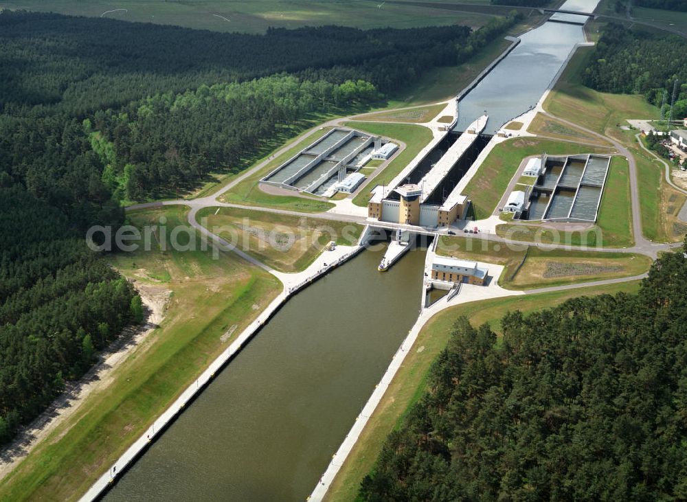 Hohenwarthe / Sachsen-Anhalt from above - Doppelsparschleuse bei Hohenwarthe - Ausgleichs- und Ersatzmaßnahmen am Wasserstraßenkreuz Magdeburg / Elbe-Havel-Kanal. Ein Projekt des Wasserstraßenneubauamtes Magdeburg