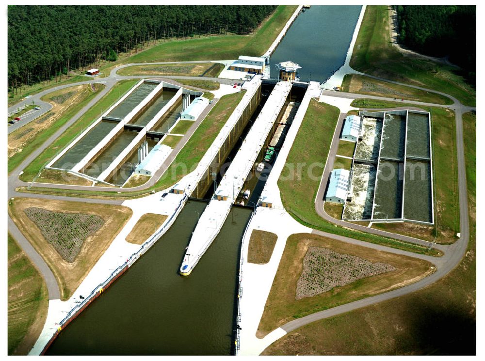 Hohenwarthe / Sachsen-Anhalt from the bird's eye view: Doppelsparschleuse bei Hohenwarthe - Ausgleichs- und Ersatzmaßnahmen am Wasserstraßenkreuz Magdeburg / Elbe-Havel-Kanal. Ein Projekt des Wasserstraßenneubauamtes Magdeburg