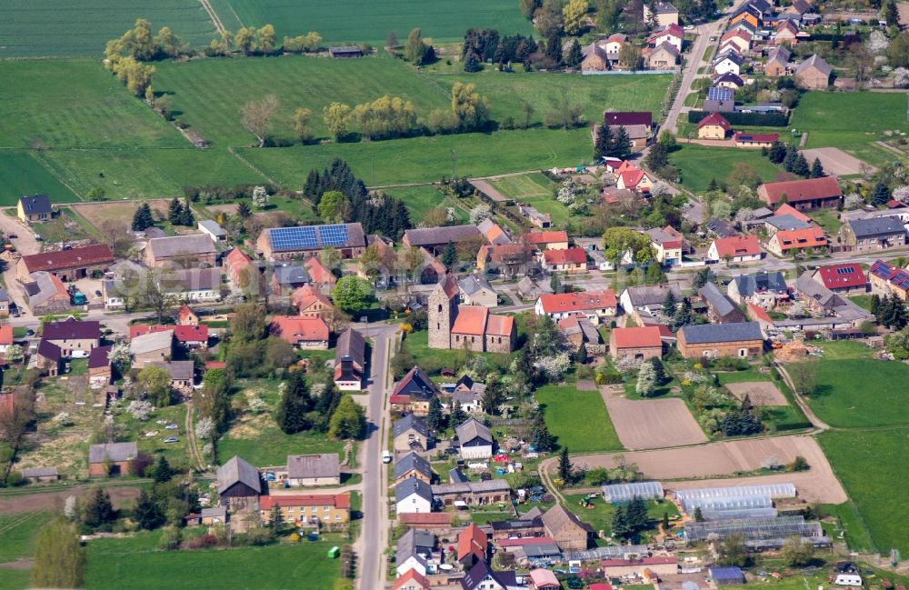 Aerial image Zehdenick - Village view on Bergsdorf in Zehdenick in the state Brandenburg, Germany