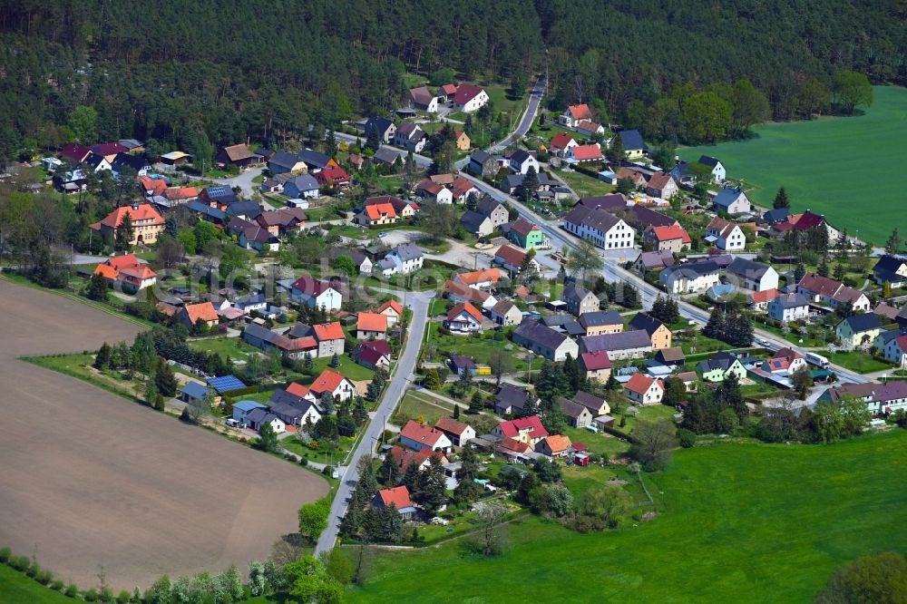 Commerau from the bird's eye view: Village view on B156 in Commerau in the state Saxony, Germany