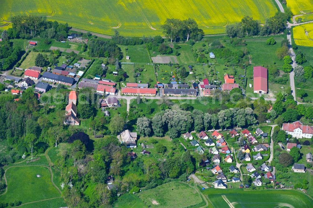 Bülow from the bird's eye view: Village view in Buelow in the state Mecklenburg - Western Pomerania, Germany