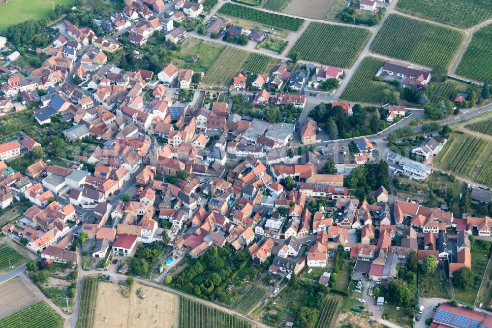 Frankweiler from the bird's eye view: Village view in Frankweiler in the state Rhineland-Palatinate, Germany