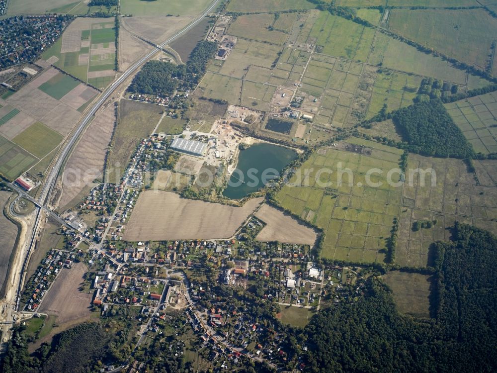 Stahnsdorf from the bird's eye view: Village view of Gueterfelde in the state Brandenburg