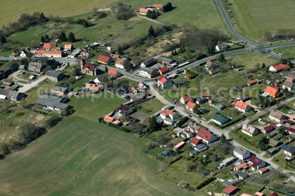 Höhenland from the bird's eye view: Village view of Hoehenland in the state Brandenburg