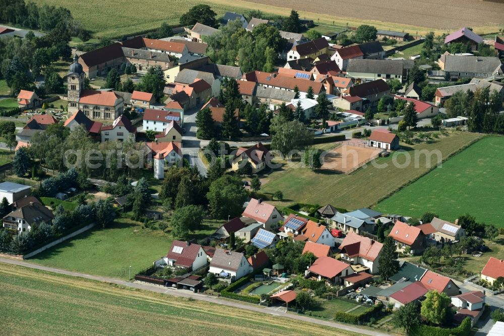 Kalzendorf from the bird's eye view: Village view of Kalzendorf in the state Saxony-Anhalt