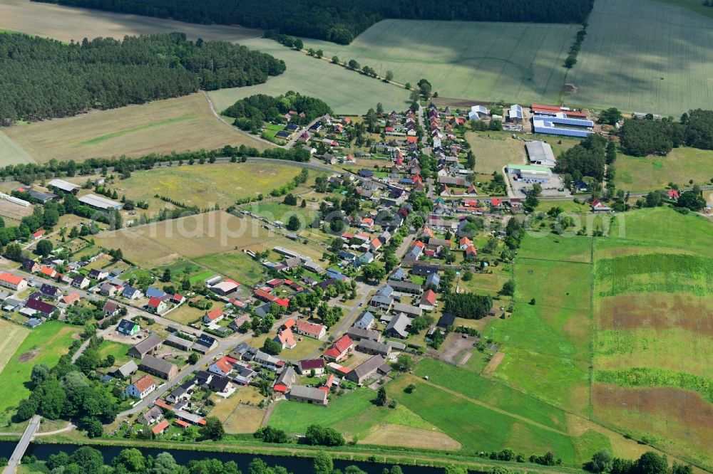 Krewelin from the bird's eye view: Village view in Krewelin in the state Brandenburg, Germany