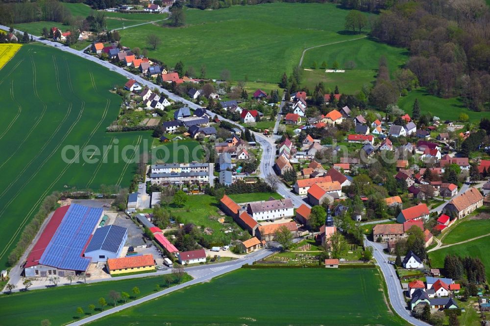 Melaune from the bird's eye view: Village view along Melaune Strasse in Melaune in the state Saxony, Germany