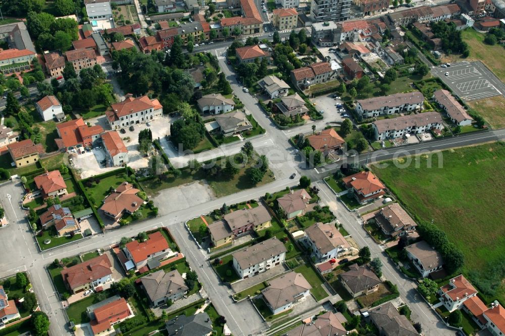 Minerbe from above - Village view in Minerbe in Venetien, Italy. On the left the town hall