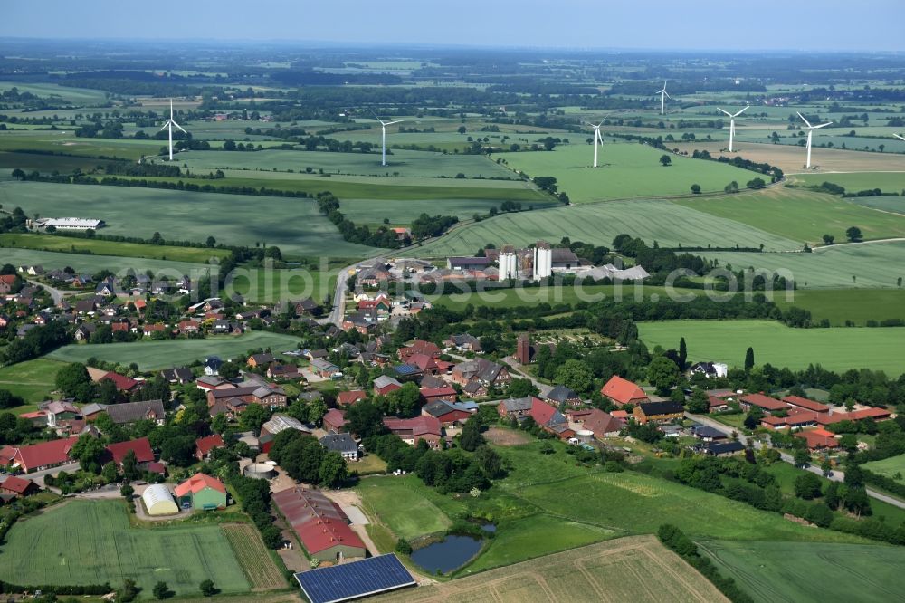 Aerial image Neuengörs - Village view of Neuengoers in the state Schleswig-Holstein